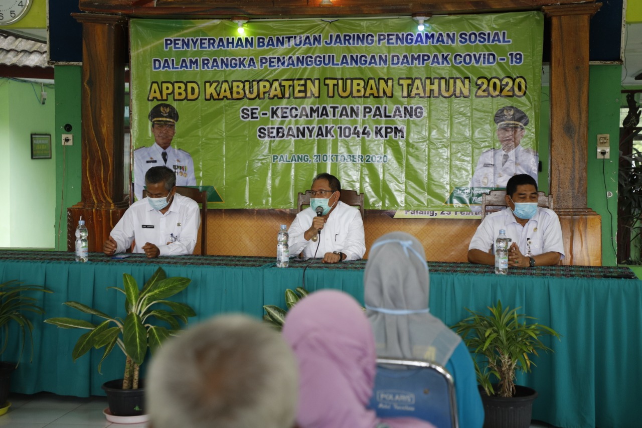 Pemkab Tuban mengingatkan penerima bansos dilarang menjual bansosnya.