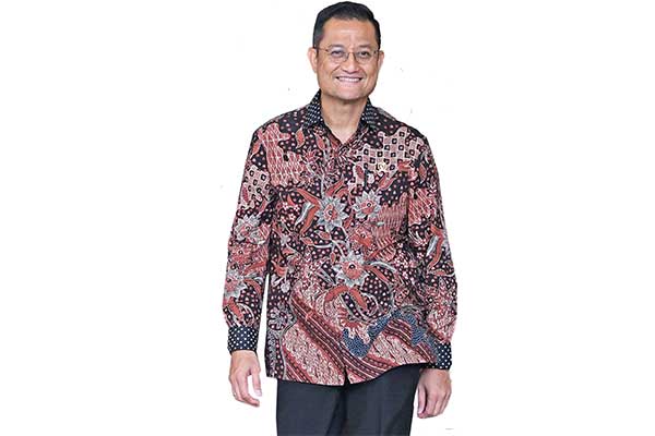 Menteri Sosial  Juliari Batubara