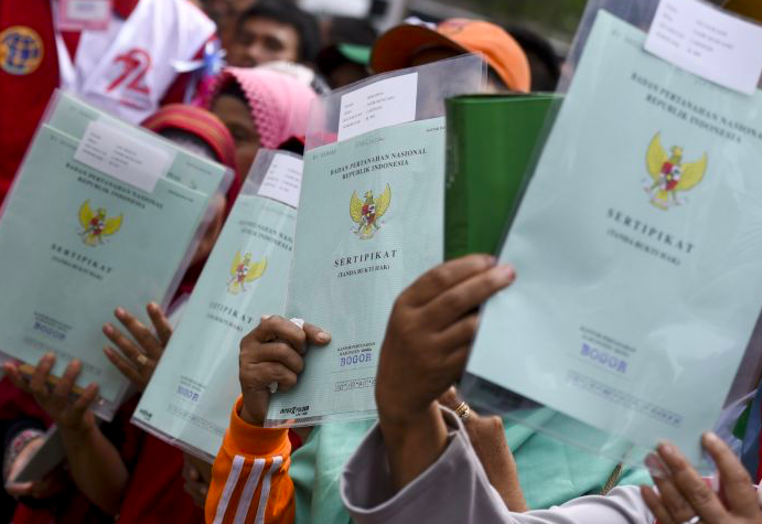 Gubernur Sumut Larang Warganya Jual Sertifikat Tanah dari Jokowi