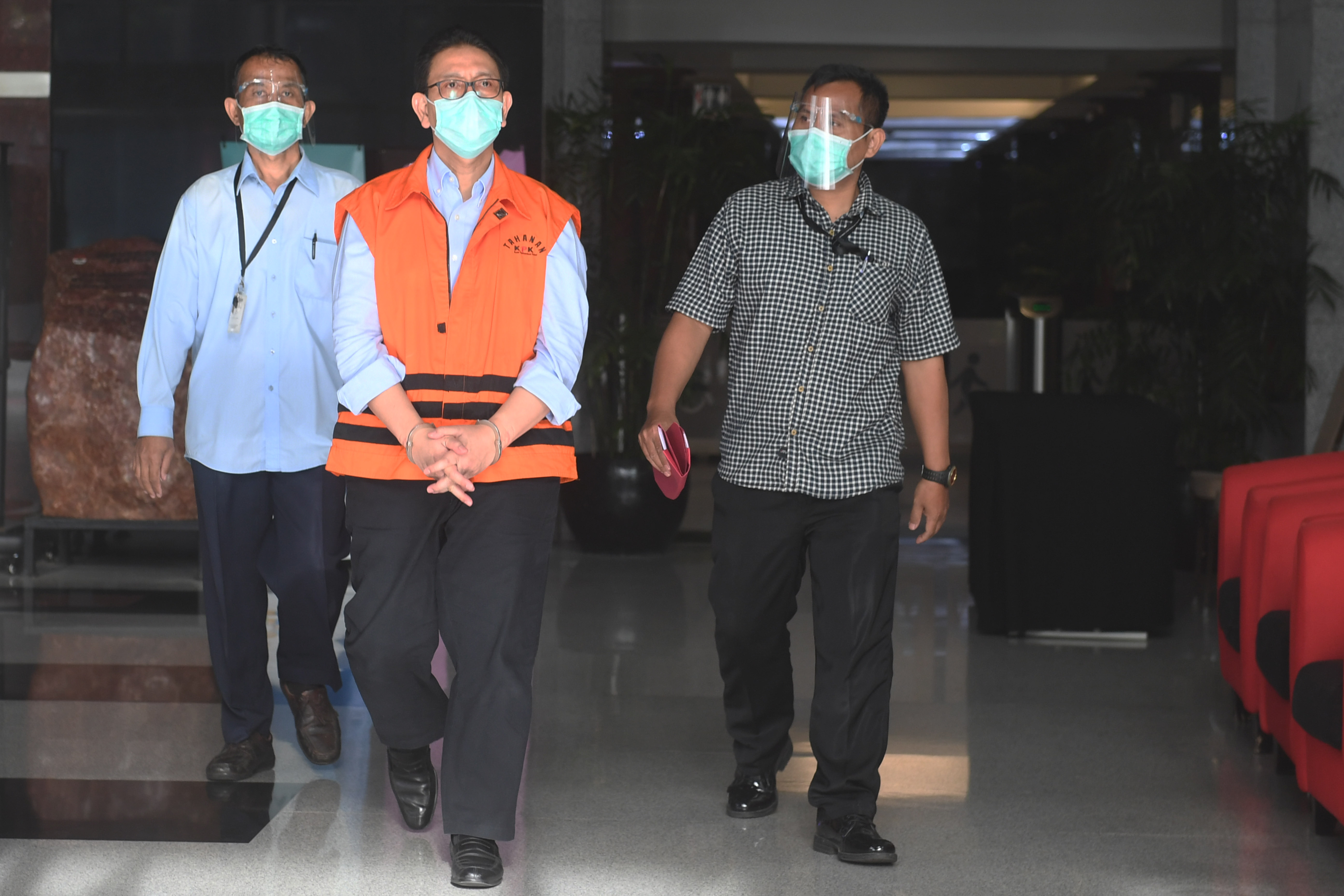 KPK tahan Dirut PT PAL Budiman Saleh yang jadi tersangka di kasus PT DI