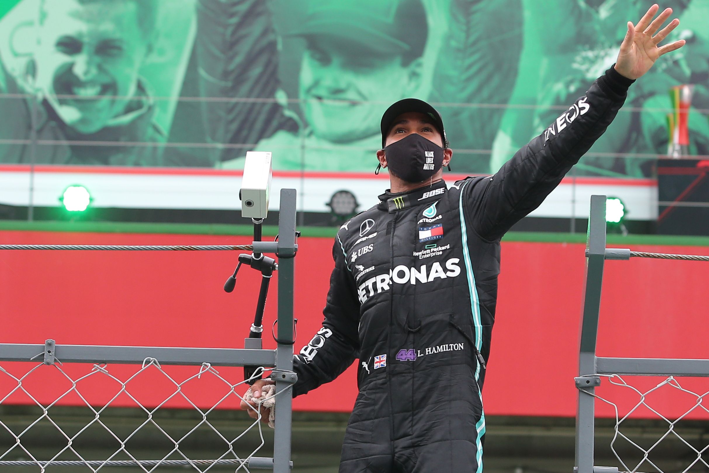 Hamilton tidak Sabar Tunggu Kejuaraan Extreme E Bergulir