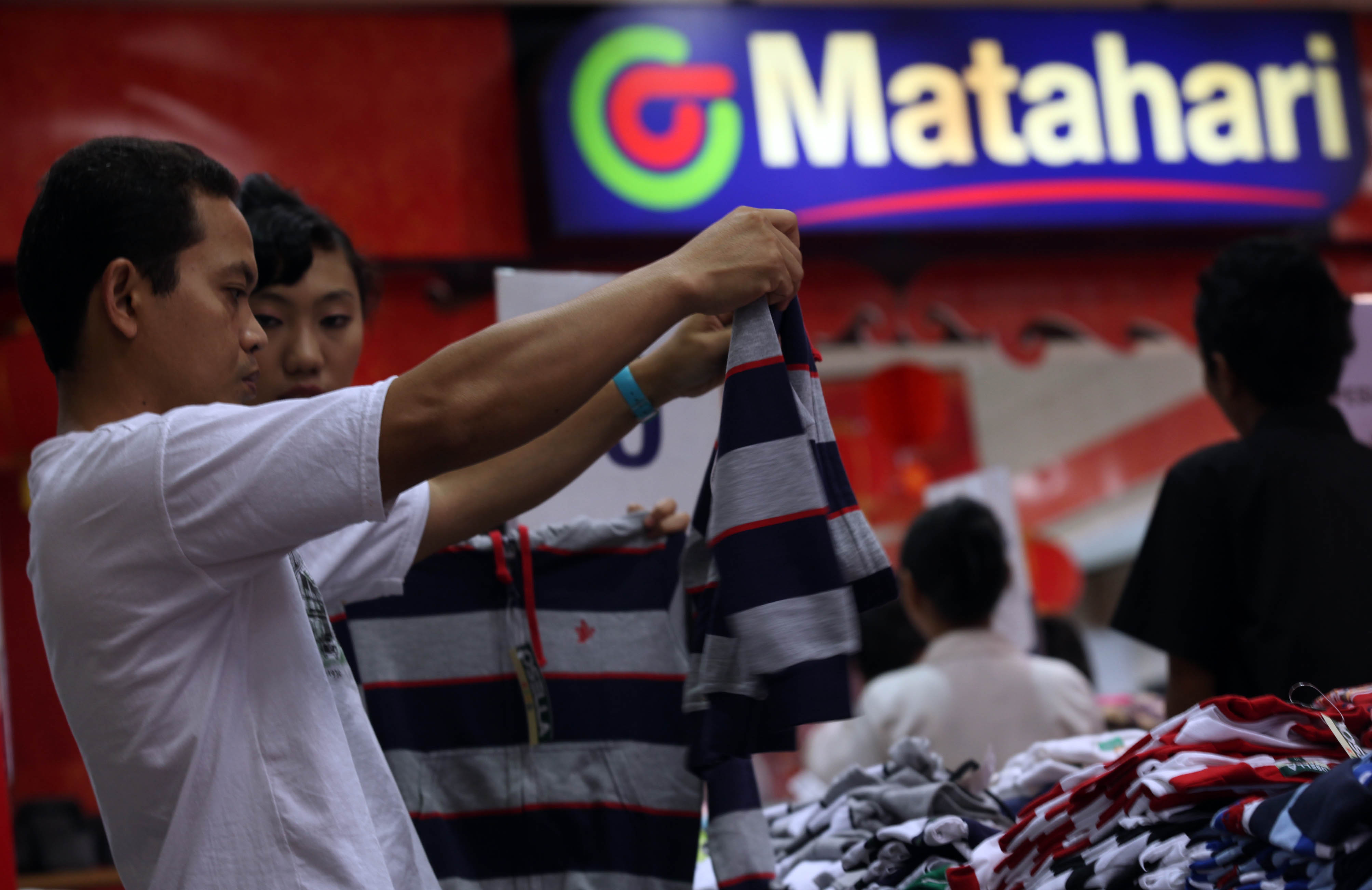 PT Matahari Department Store Tbk mengalami kerugian ratusan miliar dalam masa pandemi.