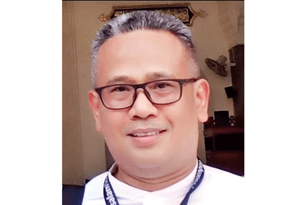 Moh Irfan Mufti  Dosen FISIP Universitas Tadulako, Palu,  Sulteng,  Ketua Bidang Penelitian dan Pengkajian  Forum Koordinasi Penanggulangan 