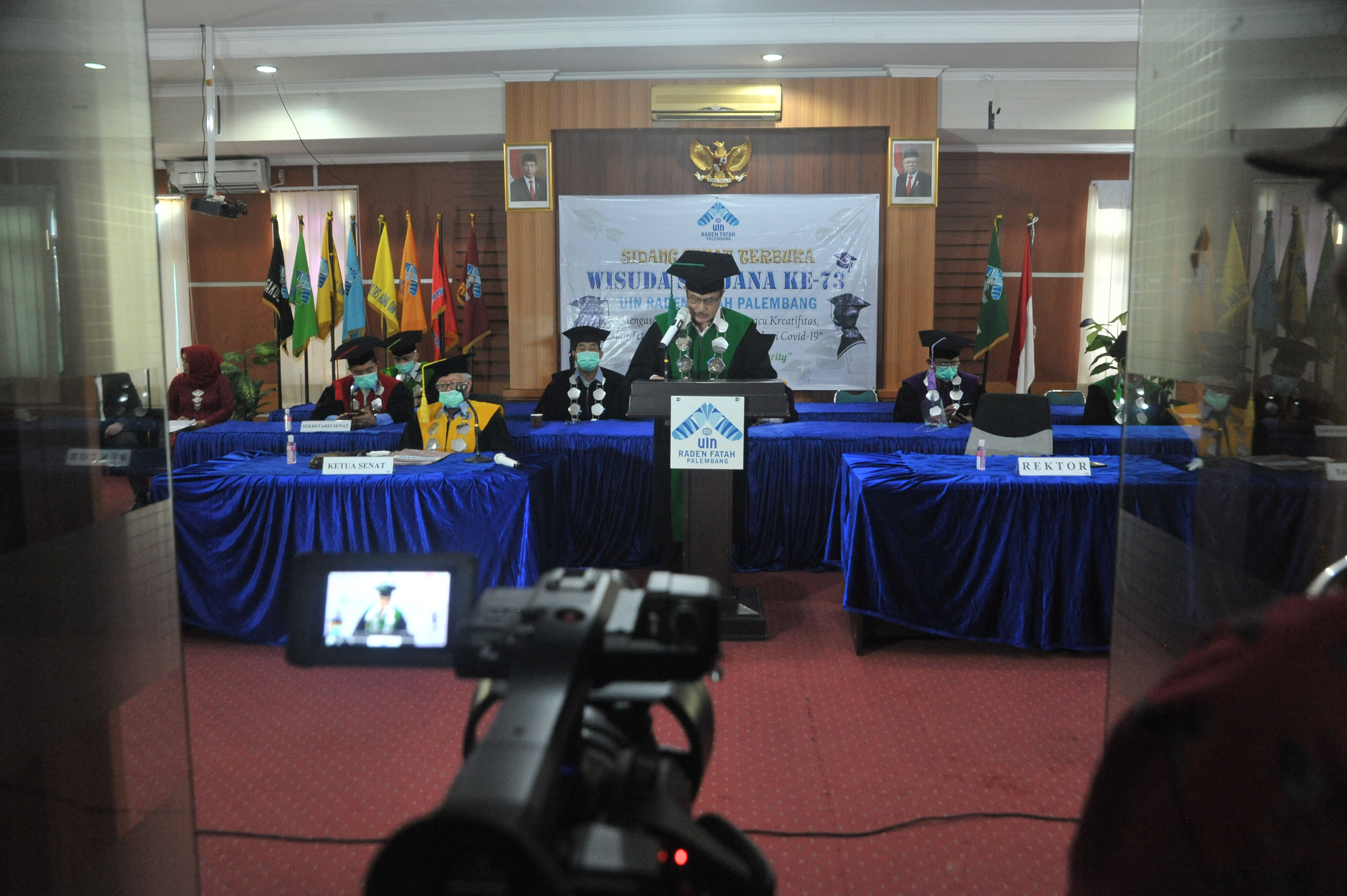 Rektor Universitas Islam Negeri (UIN) Raden Fatah M Sirozi memberikan sambutan pada Sidang Senat Terbuka Wisuda ke-73 di Palembang, (4/7).