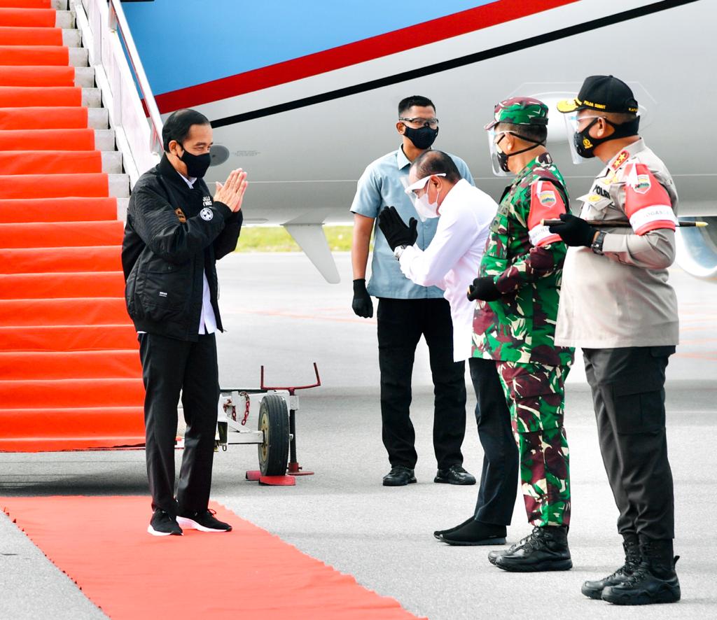 Presiden Joko Widodo tiba di Sumatra Utara untuk meninjau food estate.