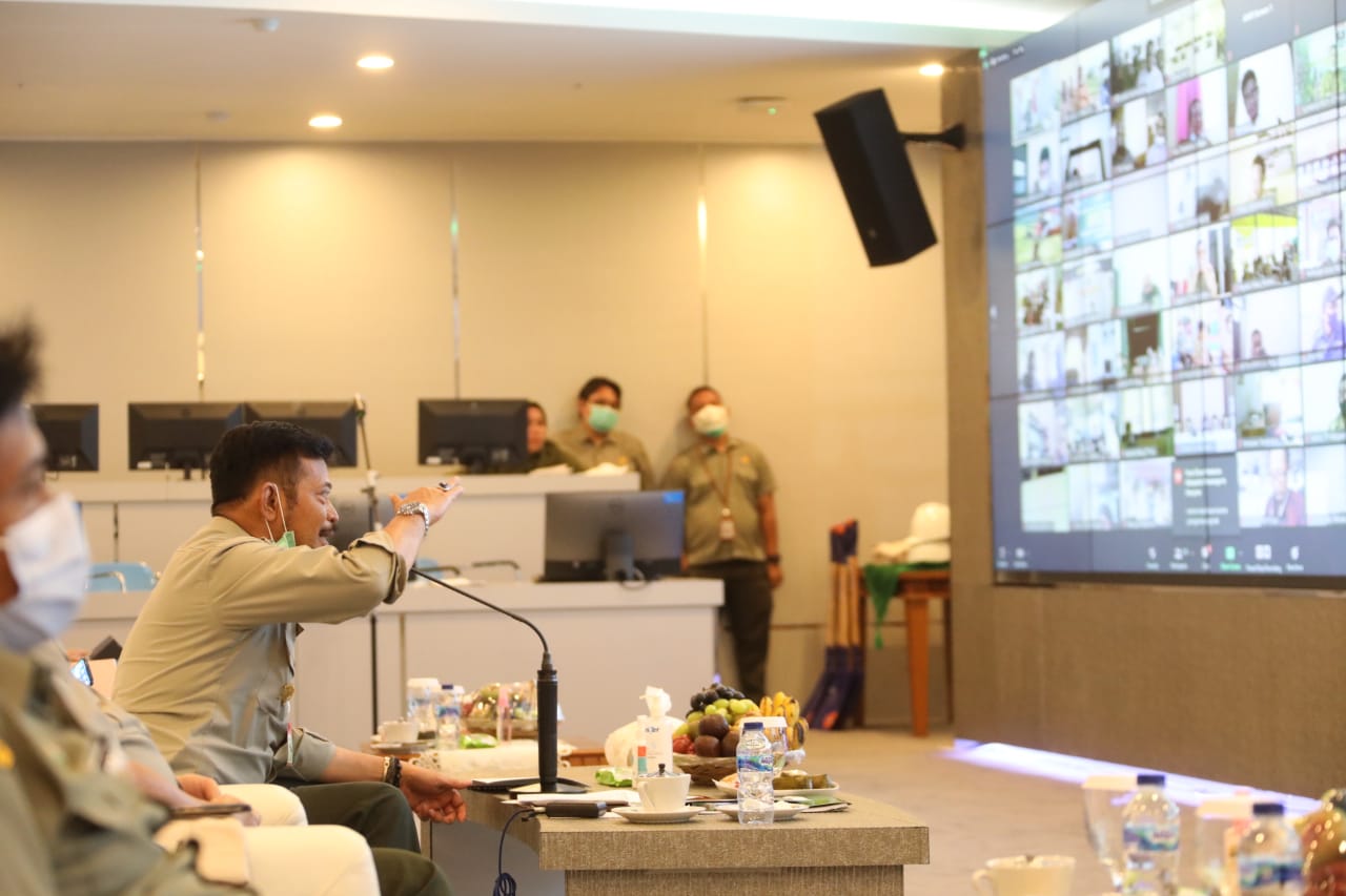 Mentan Syahrul Yasin Limpo menjelaskan mengani upaya Kementan melakukan mitigasi dan antisipasi La Nina. 