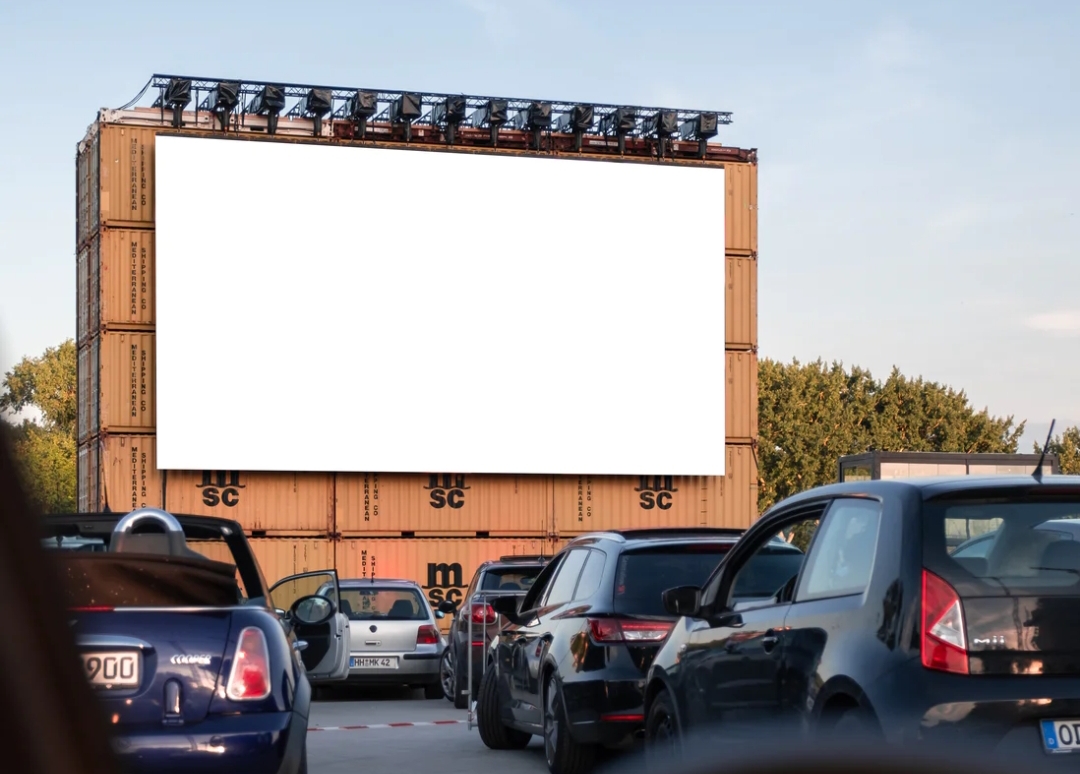 Penyelenggara Academy Awards mengumumkan film yang diputar di bioksop-balik kemudi dapat ikut seleksi Oscar 2021.