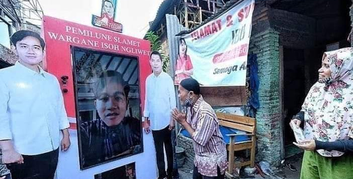Calon Wali Kota Solo Gibran Rakabuming Raka blusukan berkampanye virtual lewat TV portabel