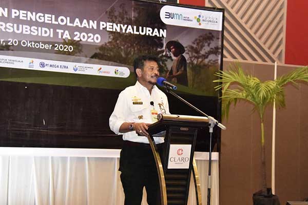 Menteri Pertanian Syahrul Yasin Limpo memimpin rapat monitoring dan pengelolaan penyaluran pupuk bersubsidi di Makassar, kemarin.