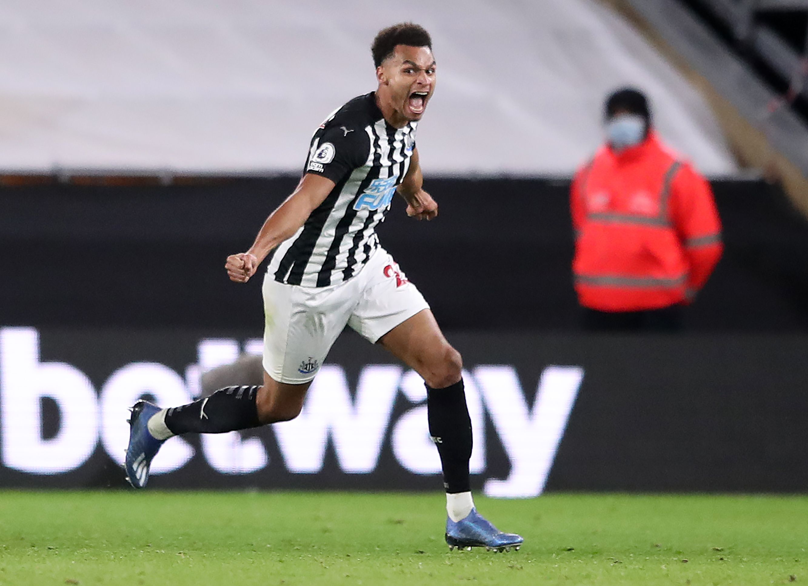 Pemain Newcastle Jacob Murphy merayakan gol dalam pertandingan Liga Primer Inggris.