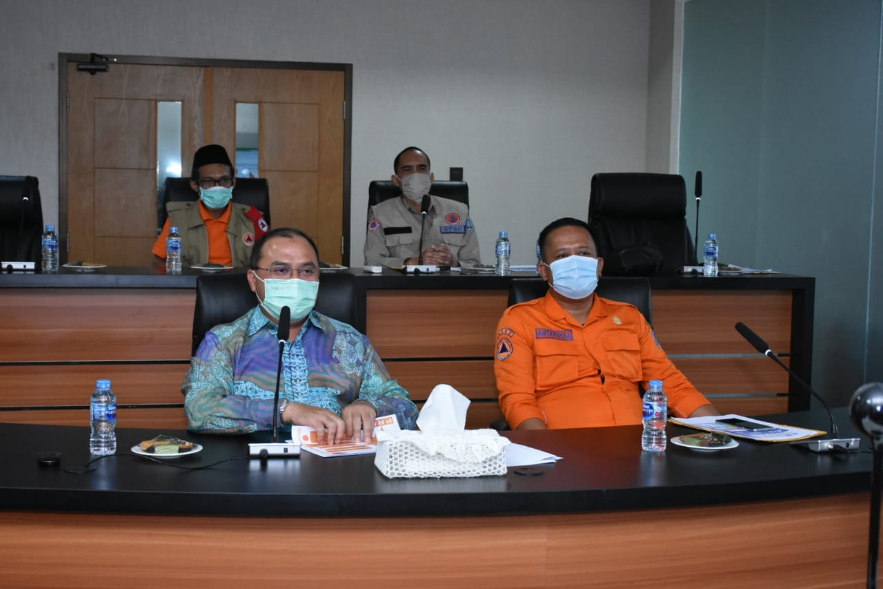 Gubernur Babel, Erzaldi Rosman, saat menjadi narasumber pada kegiatan peringatan Bulan Pengurangan Risiko Bencana Nasional 2020. 