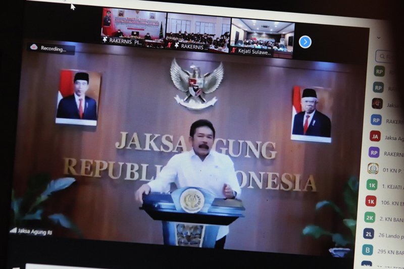 Jaksa Agung ST Burhanuddin membuka Rapat Kerja Teknis Bidang Tindak Pidsus 2020 secara virtual.