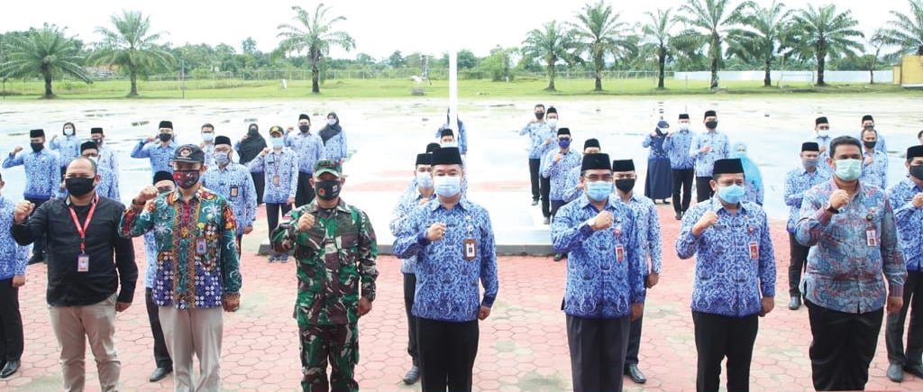 Pjs Gubernur Kaltara Teguh Setyabudi saat memimpin apel deklarasi netralitas ASN pada Pilkada 2020.