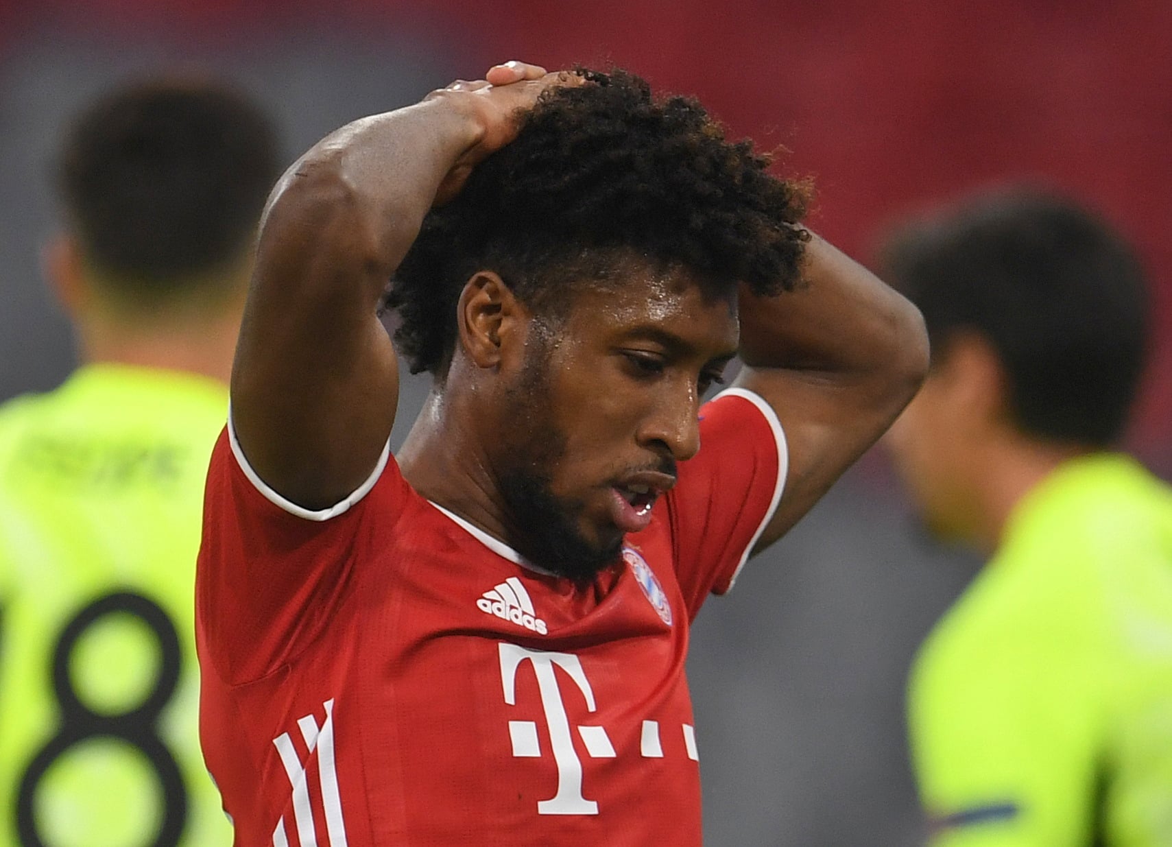 Kingsley Coman mencetak dua gol untuk membawa Bayern Muenchen menang 4-0 atas Atletico Madrid dalam laga Laga Champions , Kamis (22/10).
