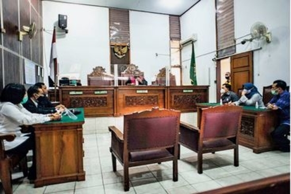 Hakim tunggal Suharno membacakan putusan praperadilan mantan Kepala Divisi Hubungan Internasional Polri Irjen Napoleon Bonaparte, kemarin.