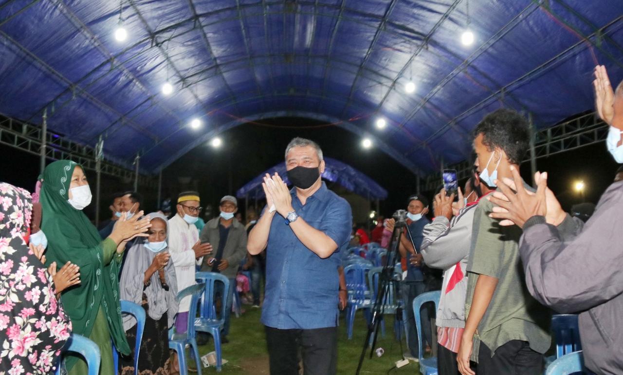 Anggota Komisi III DPR RI Fraksi NasDem Ahmad M Ali donasikan masker untuk dibagikan kepada seluruh Jamaat Gereja Kristen Sulteng.