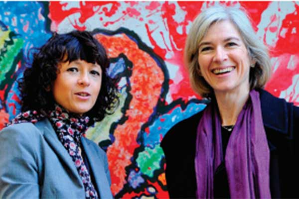 Peneliti Prancis bidang mikrobiologi, genetika, dan biokimia, Emmanuelle Marie Charpentier (kiri) dan rekannya, Jennifer Anne Doudna