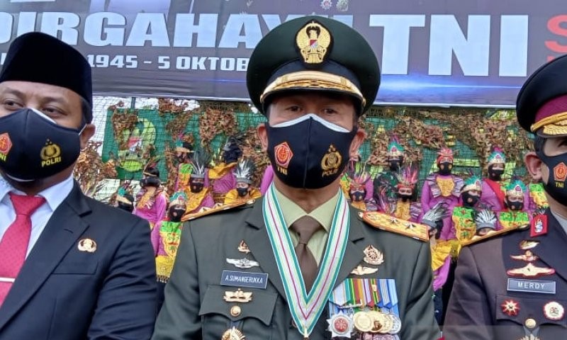 Pangdam XIV/Hasanuddin Mayjen TNI Andi Sumangerukka di sela peringatan HUT ke-75 TNI di Makodam Hasanuddin, Makassar, Senin (5/10/2020)