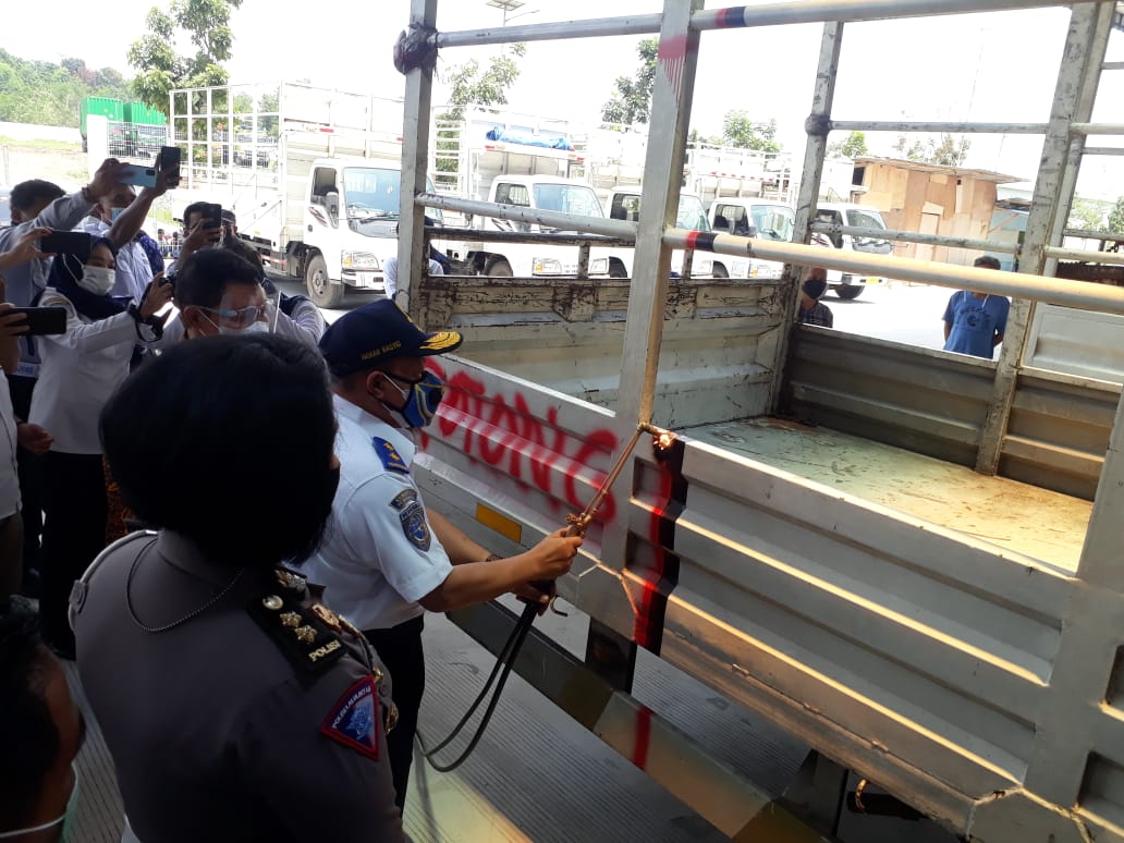 Sekretaris Ditjen Perhubungan Darat, Kementerian Perhubungan, Imran Rasyid, dalam acara seremoni Kegiatan Normalisasi Angkutan Barang Over D