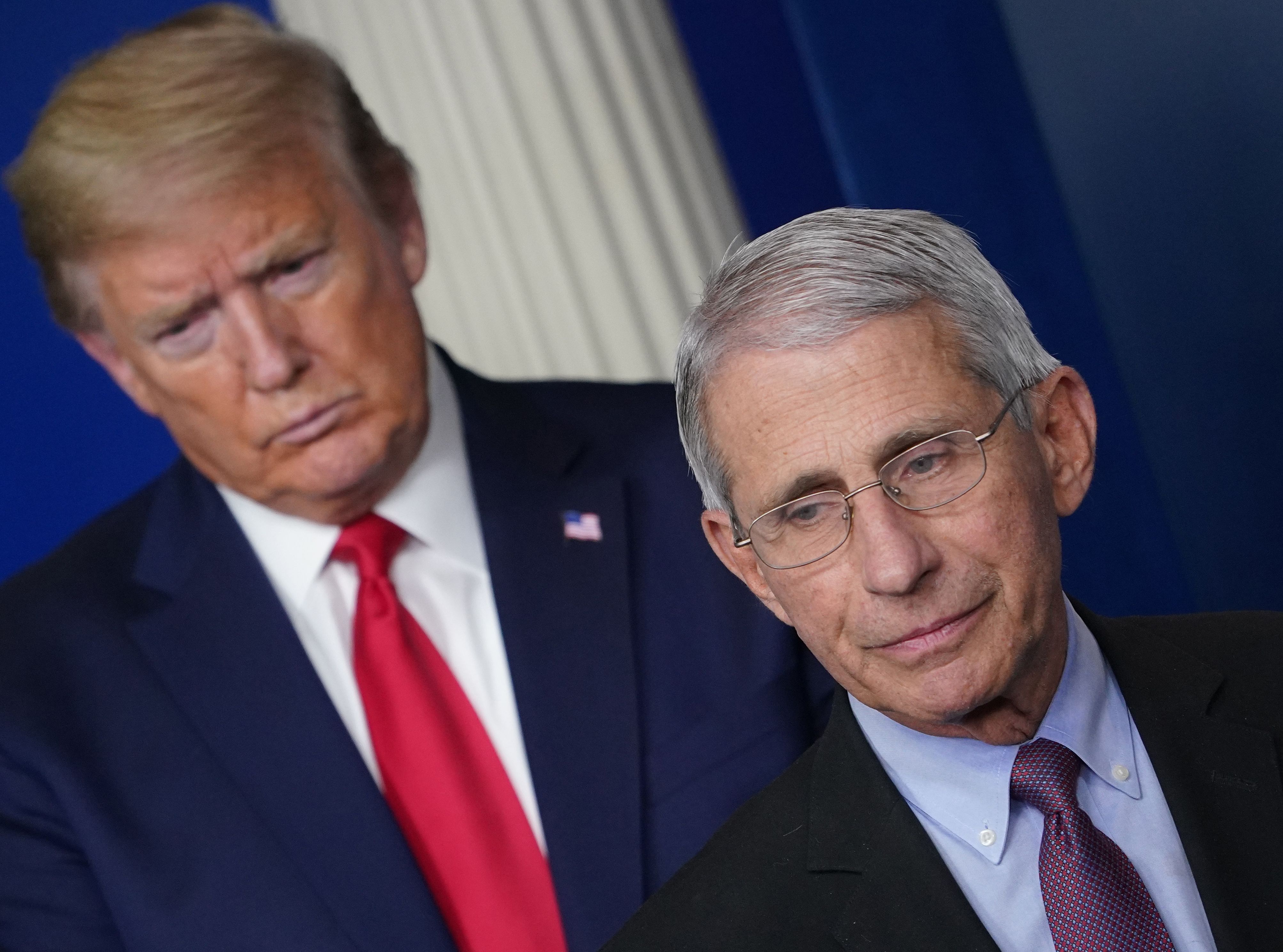 Trump Sebut Fauci Sebagai Bencana