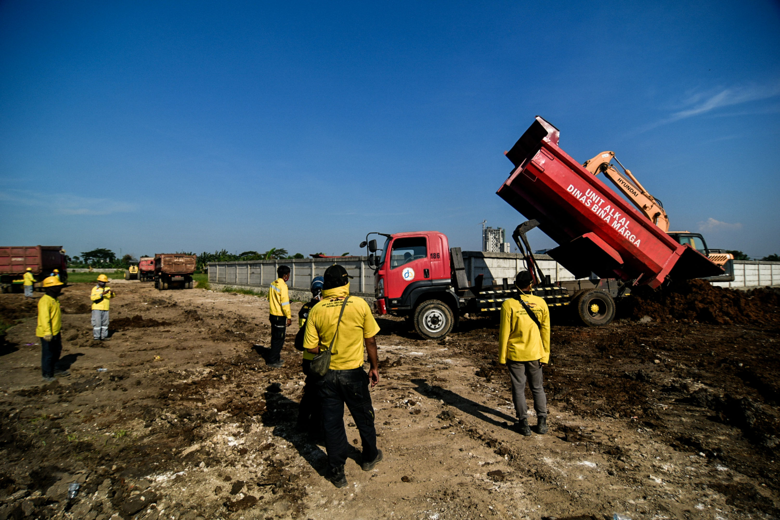 TPU Rorotan persiapan pemakaman jenazah pasien covid-19