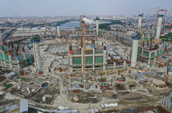 Foto udara proyek pembangungan Jakarta International Stadium (JIS) atau Stadion BMW di Jakarta, Sabtu (4/7/2020) 
