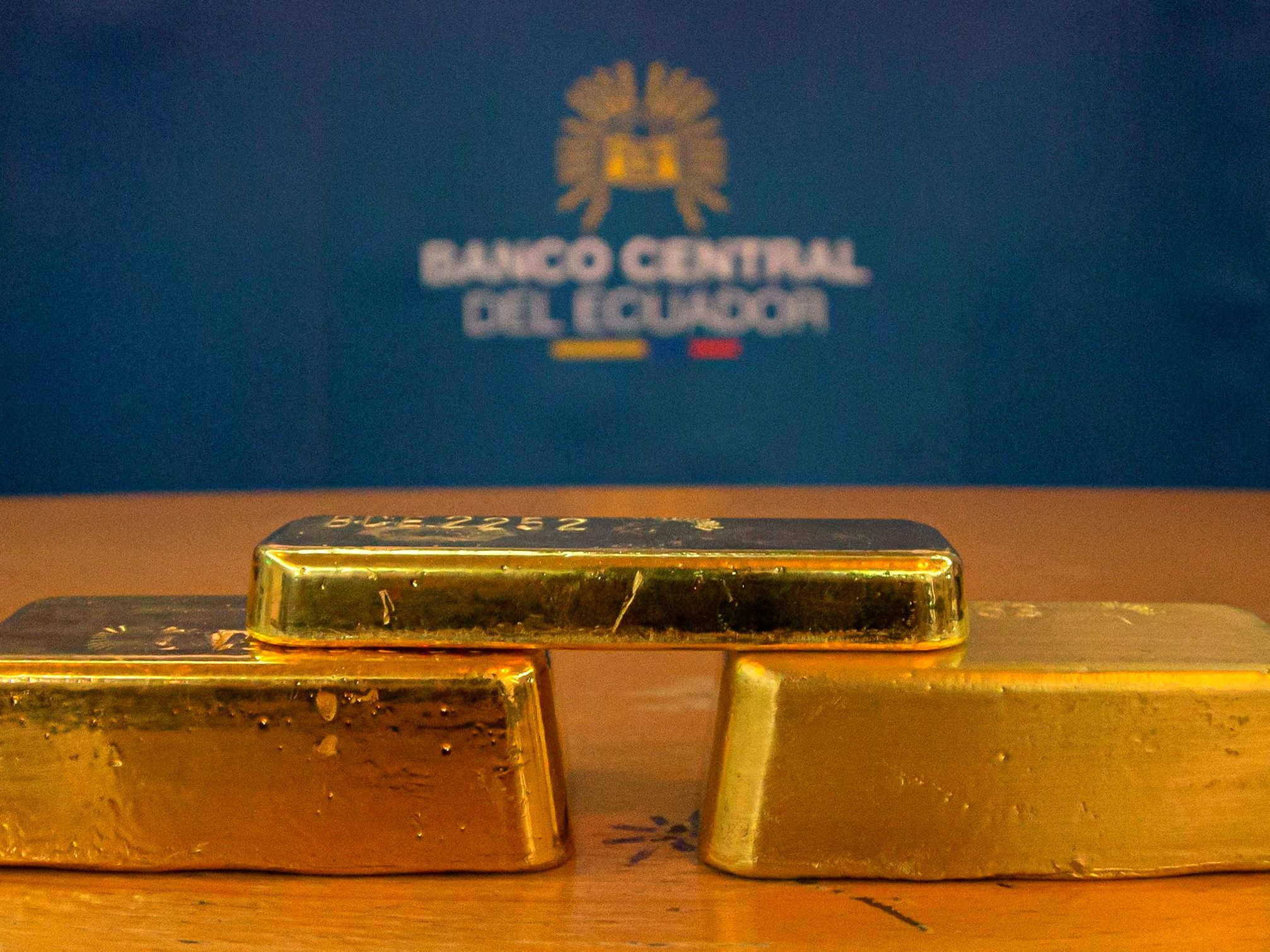 Bank Sentral Jual Emas Pertama Kali sejak 2010