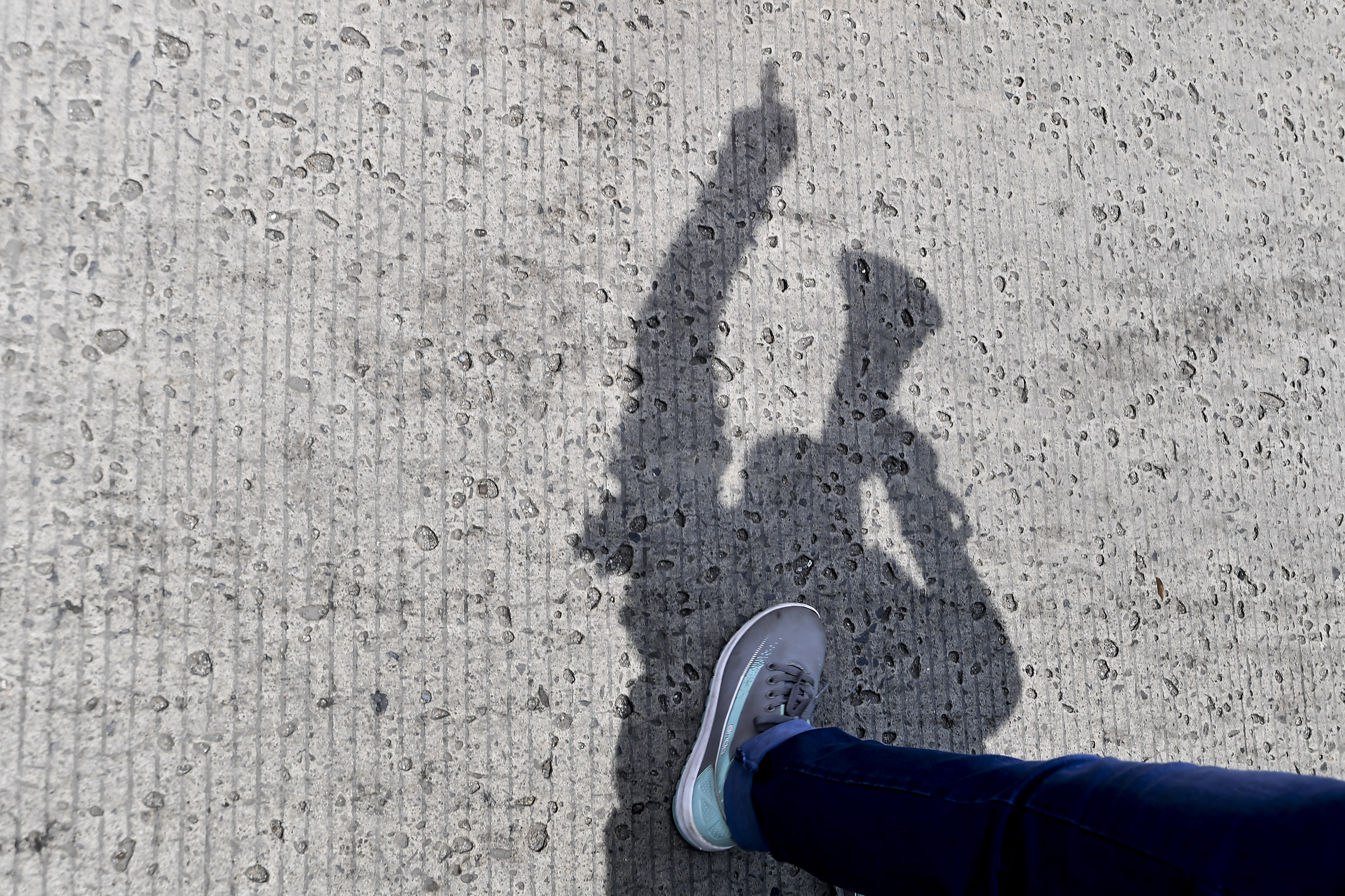 Aksi menolak pengesahan omnibus law RUU Cipta kerja