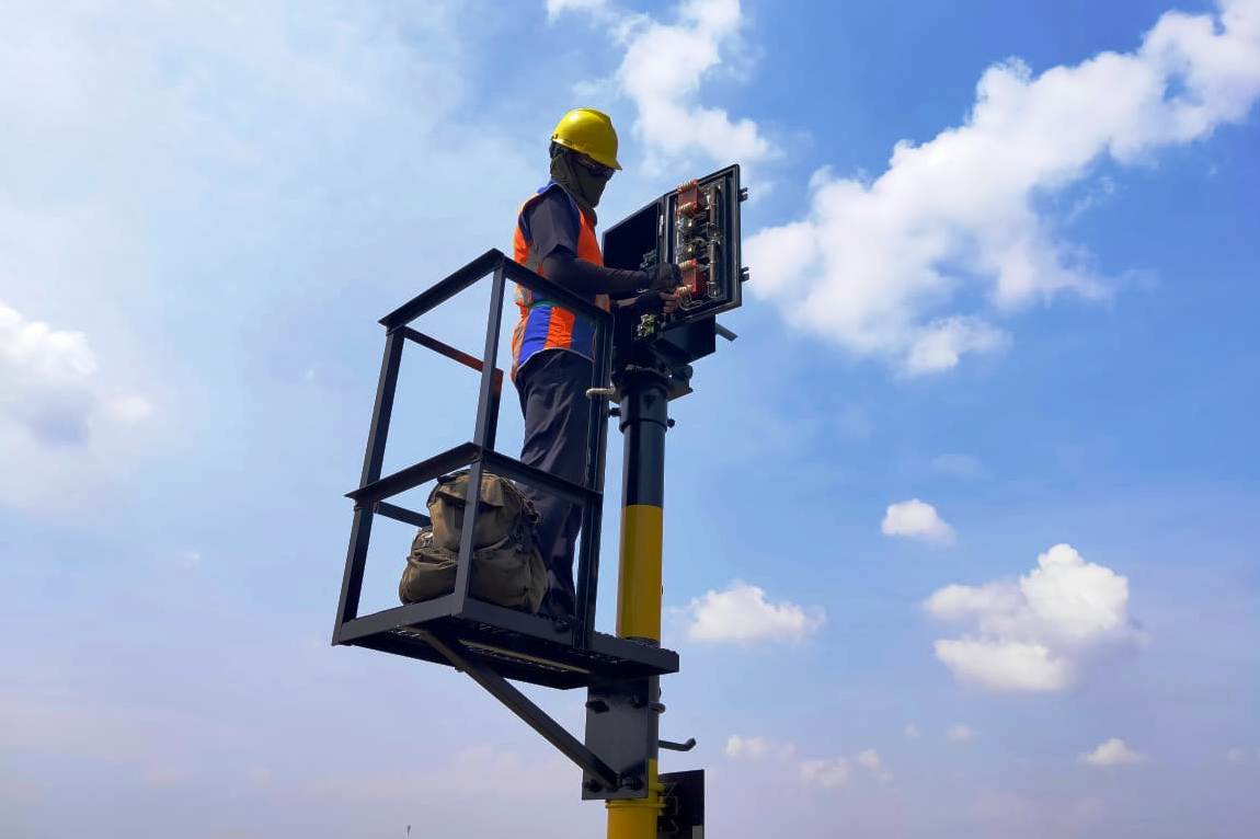 Risiko Kerja tak Ciutkan Petugas Sintelis Wujudkan Keselamatan KA