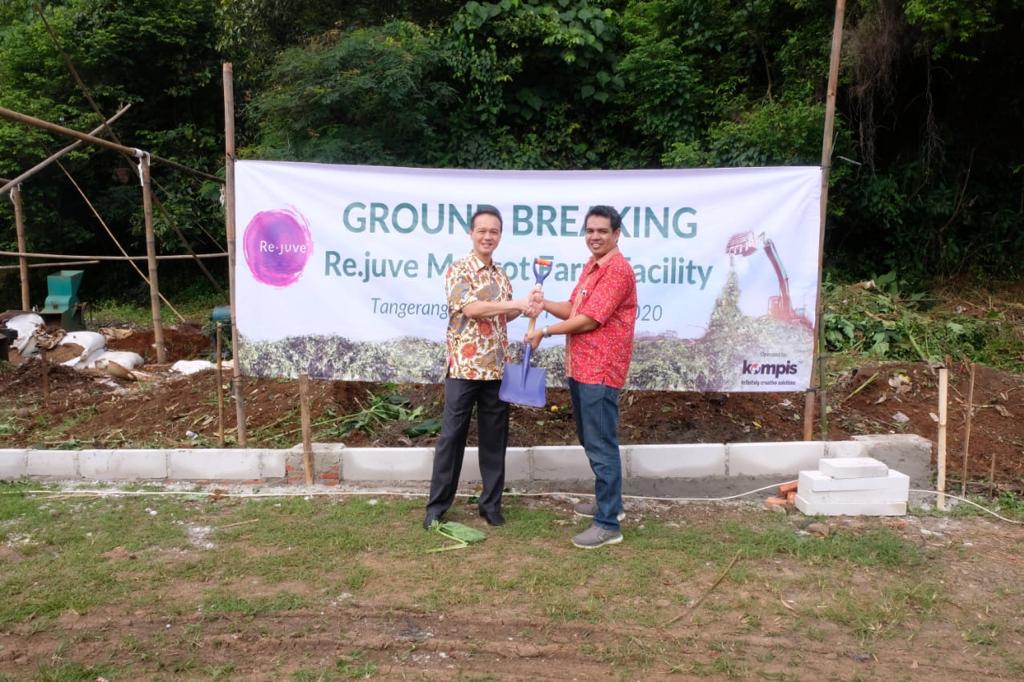 Re.juve juga  berkomitmen  untuk tidak  menambah  sampah  plastik  baru.