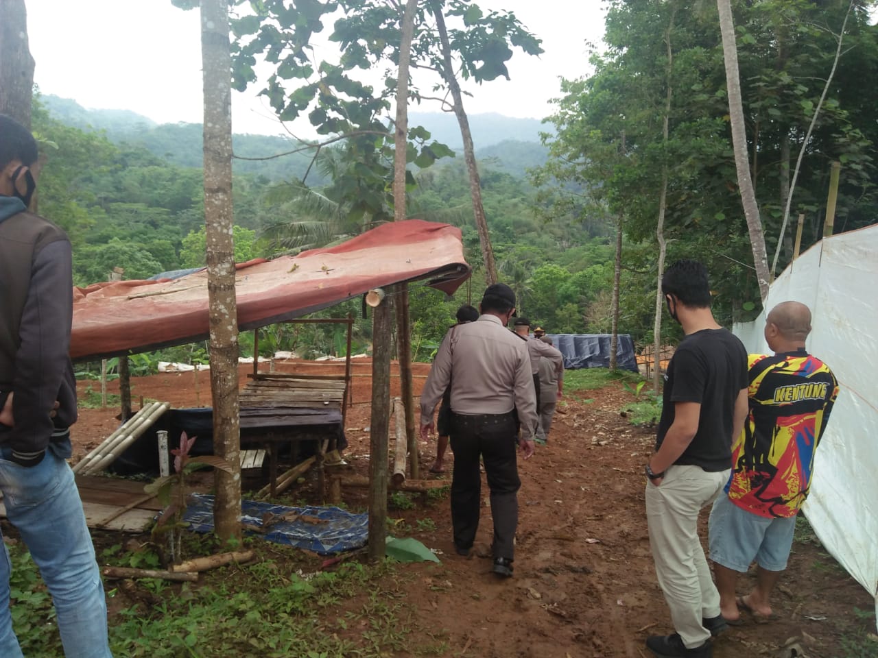 Gugus tugas percepatan penanganan Covid-19 Kabupaten Tasikmalaya,telah membubarkan dan menghentikan event motor cross