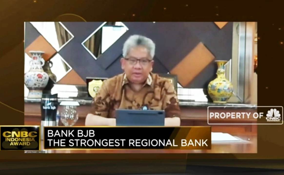 Rapor Kinerja Istimewa Hantarkan bank bjb Raih Penghargaan The Strongest Regional Bank.