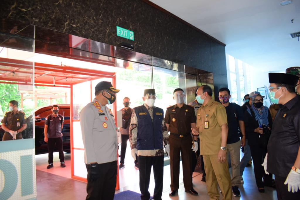 Sidak ke RS rujukan covid-19 di Sidoarjo