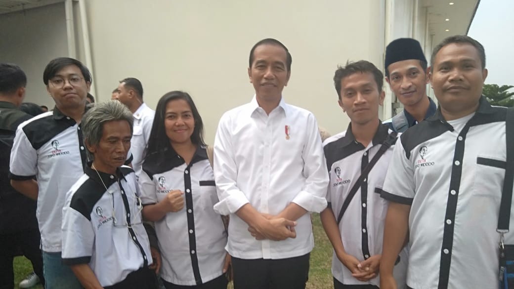 Presiden Jokowi bersama Jaringan Nasional Duta Joko Widodo saat Pilpres 2019 lalu.
