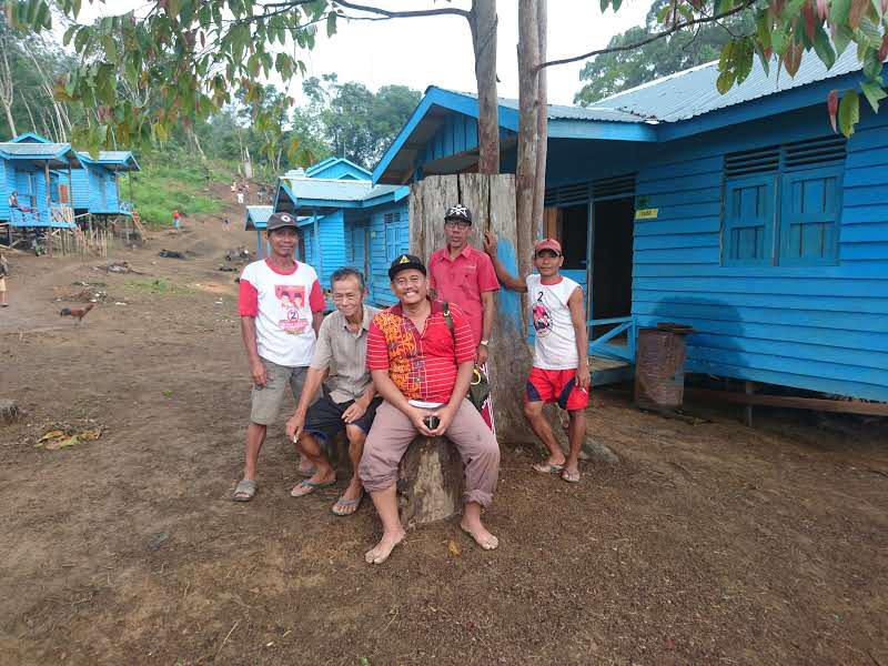 Rumah yang dibangun Kemensos dengan Pemprov Kalteng untuk komunitas adat terpencil, di Kalteng.