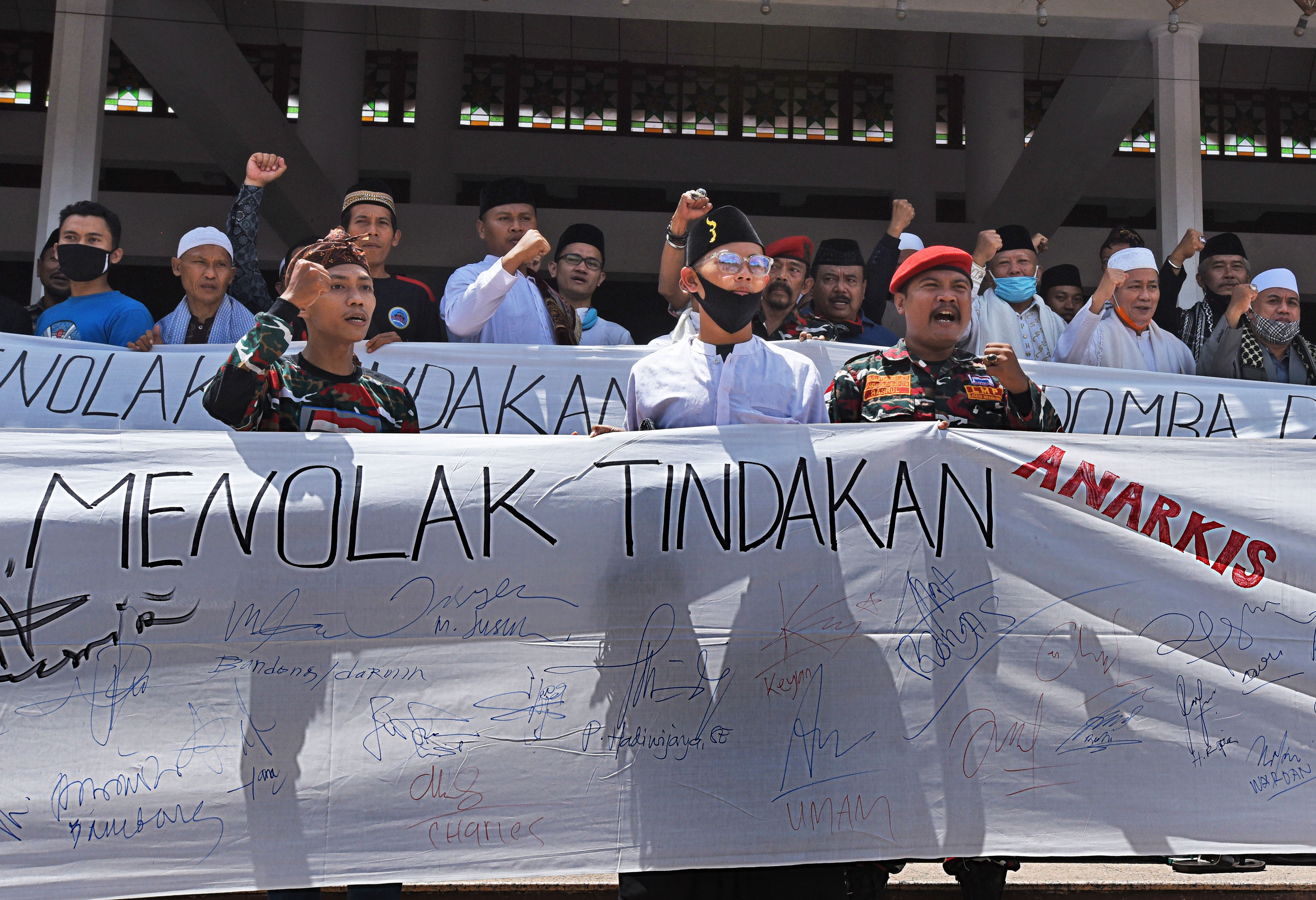 DEKLARASI FKUB MENOLAK ANARKISME DI SERANG.