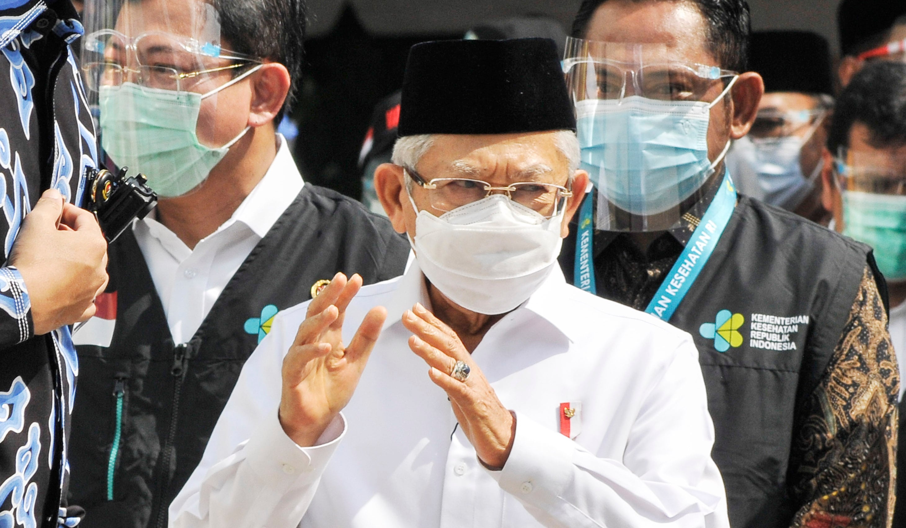 Wakil Presiden Ma'ruf Amin saat meninjau simulasi vaksin Covid-19 di Puskesmas Cikarang