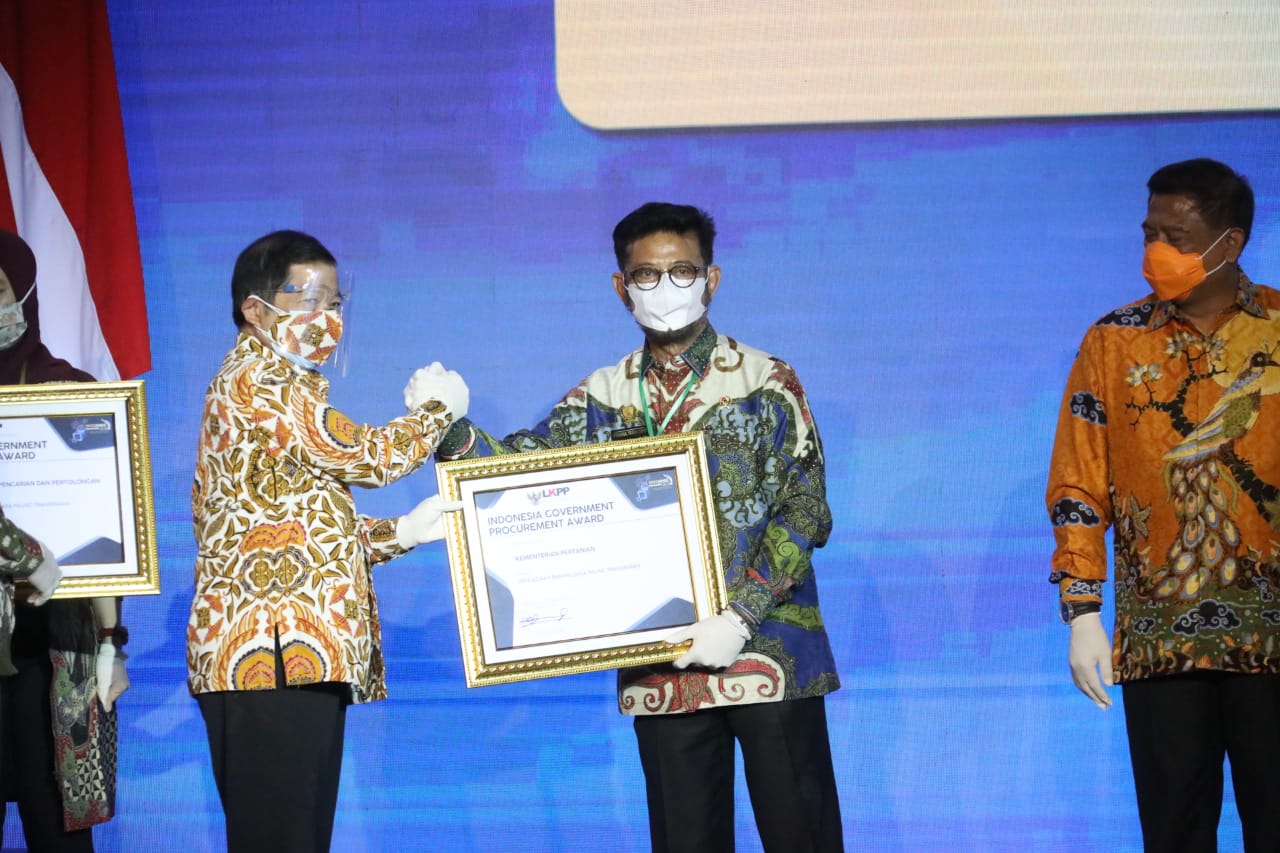 Kementan Raih Penghargaan Pengelolaan Barang dan Jasa Transparan