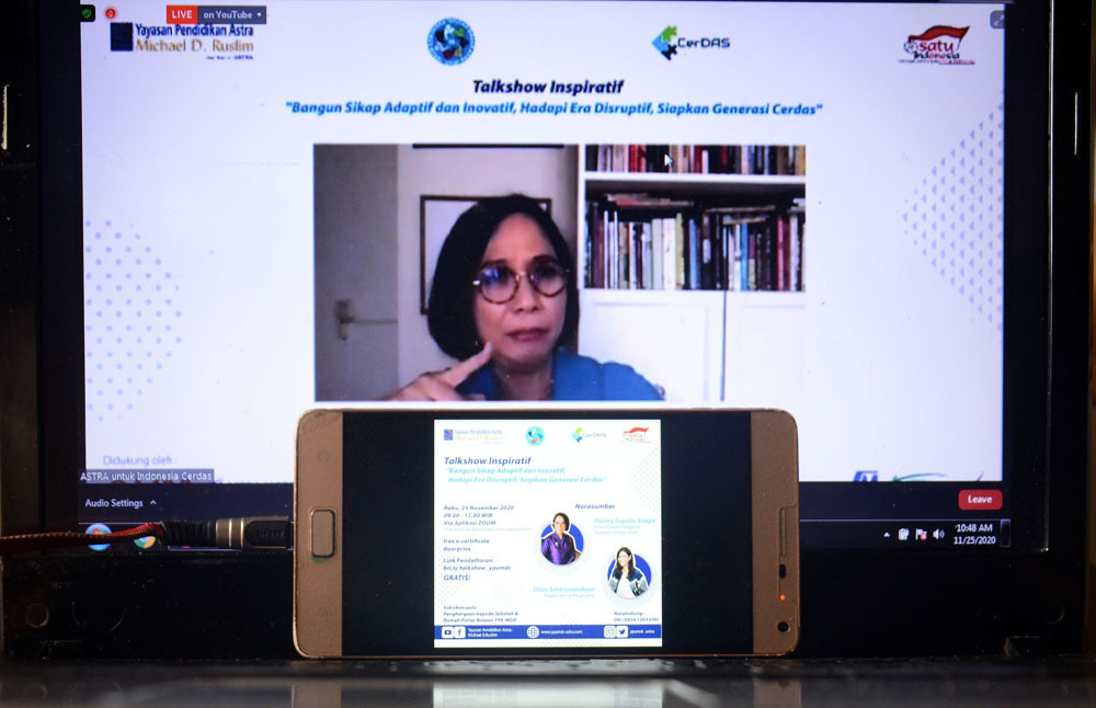 Forum Komuniaksi Sekolah Binaan (FKSB)  VII bertema 'Bangun Sikap Adaptif dan Inovatif, Hadapi Era Disruptif, Siapkan Generasi Cerdas'.