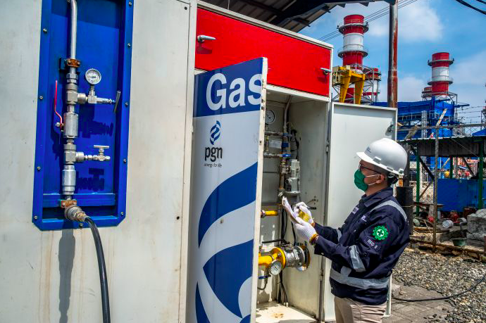Petugas PT PGN, Tbk 