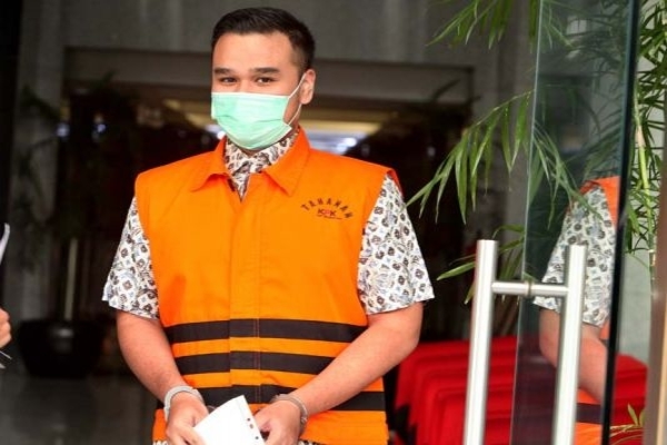 Ilustrasi -- Tersangka Rezky Herbiyono di Gedung Komisi Pemberantasan Korupsi (KPK), Rasuna Said, Jakarta, Kamis (30/07/2020).