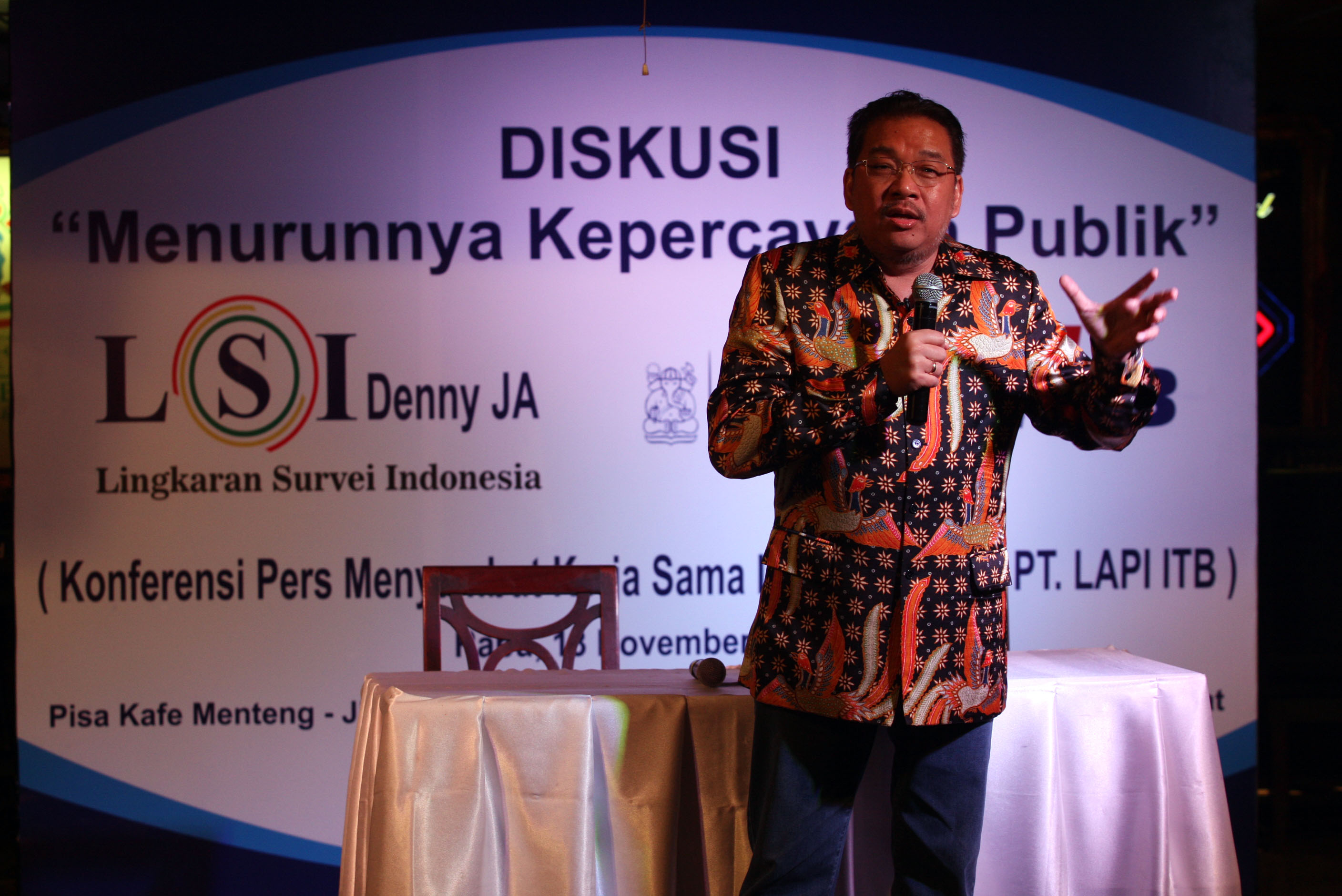 Denny Januar Ali pendiri Lembaga Survei Indonesia (LSI) 