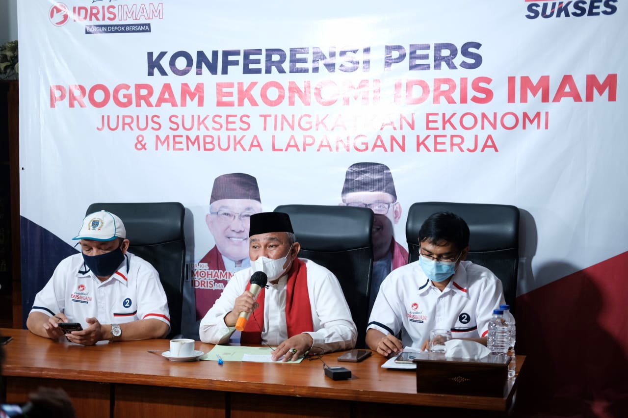 Pasangan Idris-Imam menerangkan program ekonomi mereka. 