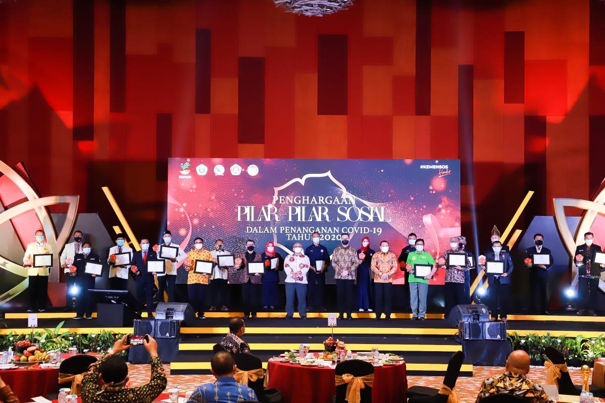 Penganugerahan Padmamitra Award dan Penghargaan bagi Pilar-Pilar sosial dalam Penanganan Covid-19 Tahun 2020.