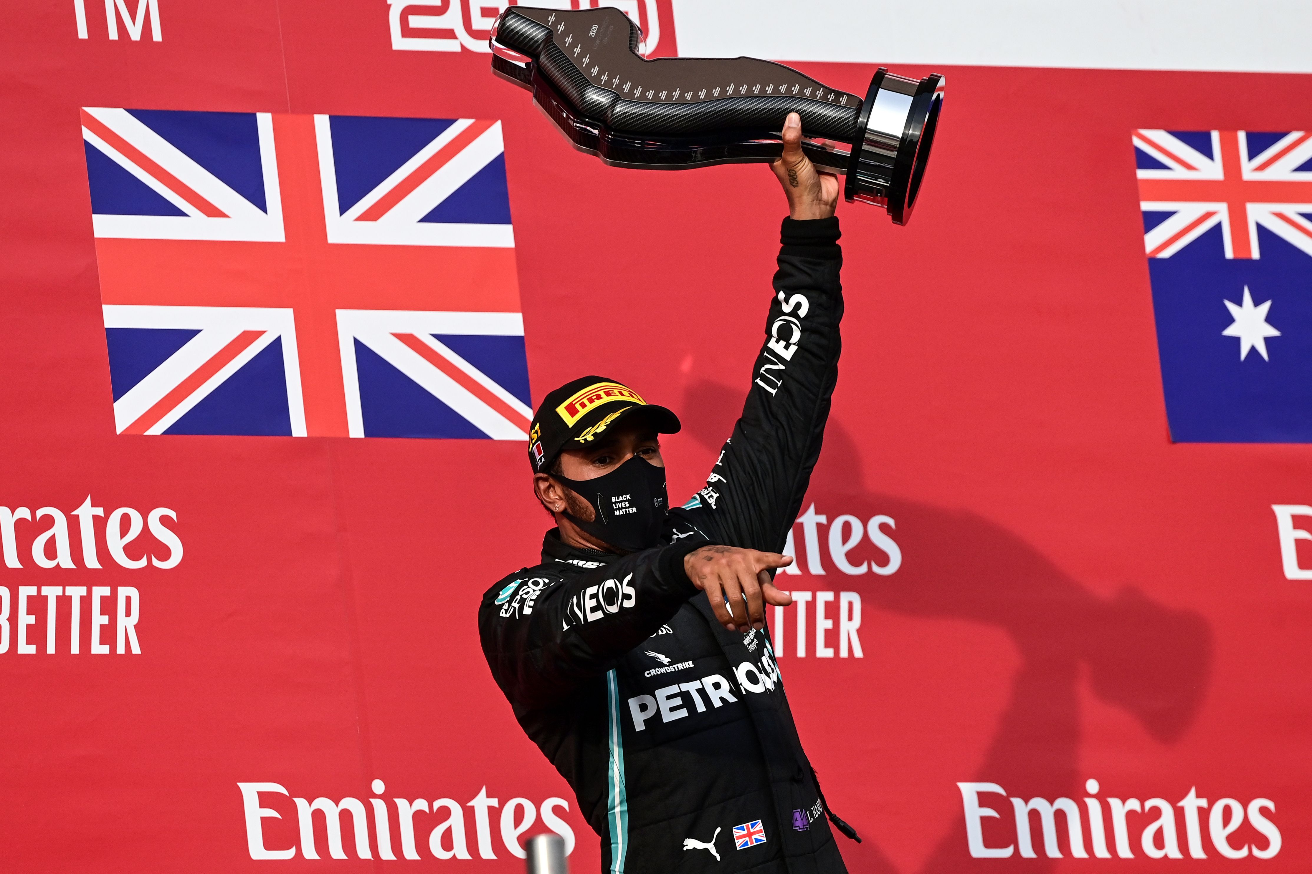 Pembalap Mercedes Lewis Hamilton ketika menjadi juara GP Emilia Romagna.