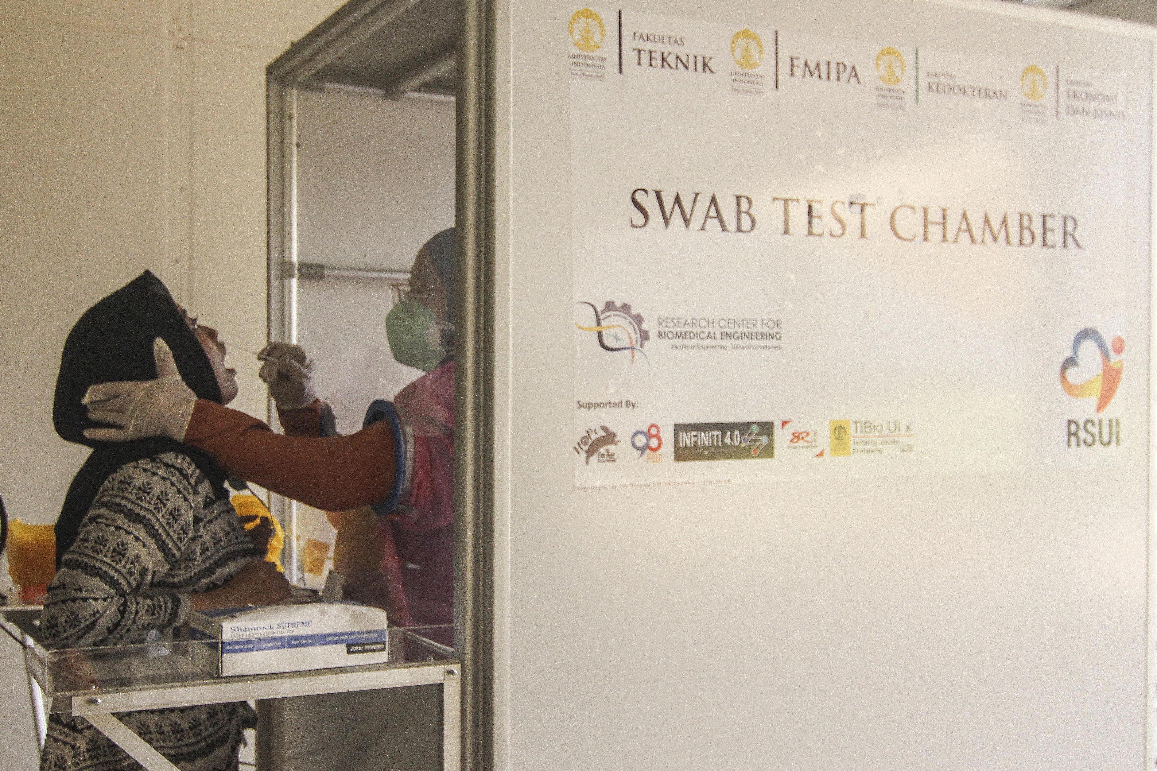 Inovasi Swab Test Chamber UI Raih Penghargaan