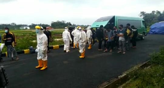 Sebanyak 57 orang santri klaster pesantren di Kecamatan Cihideung,Kota Tasikmalaya, sembuh dari covid-19