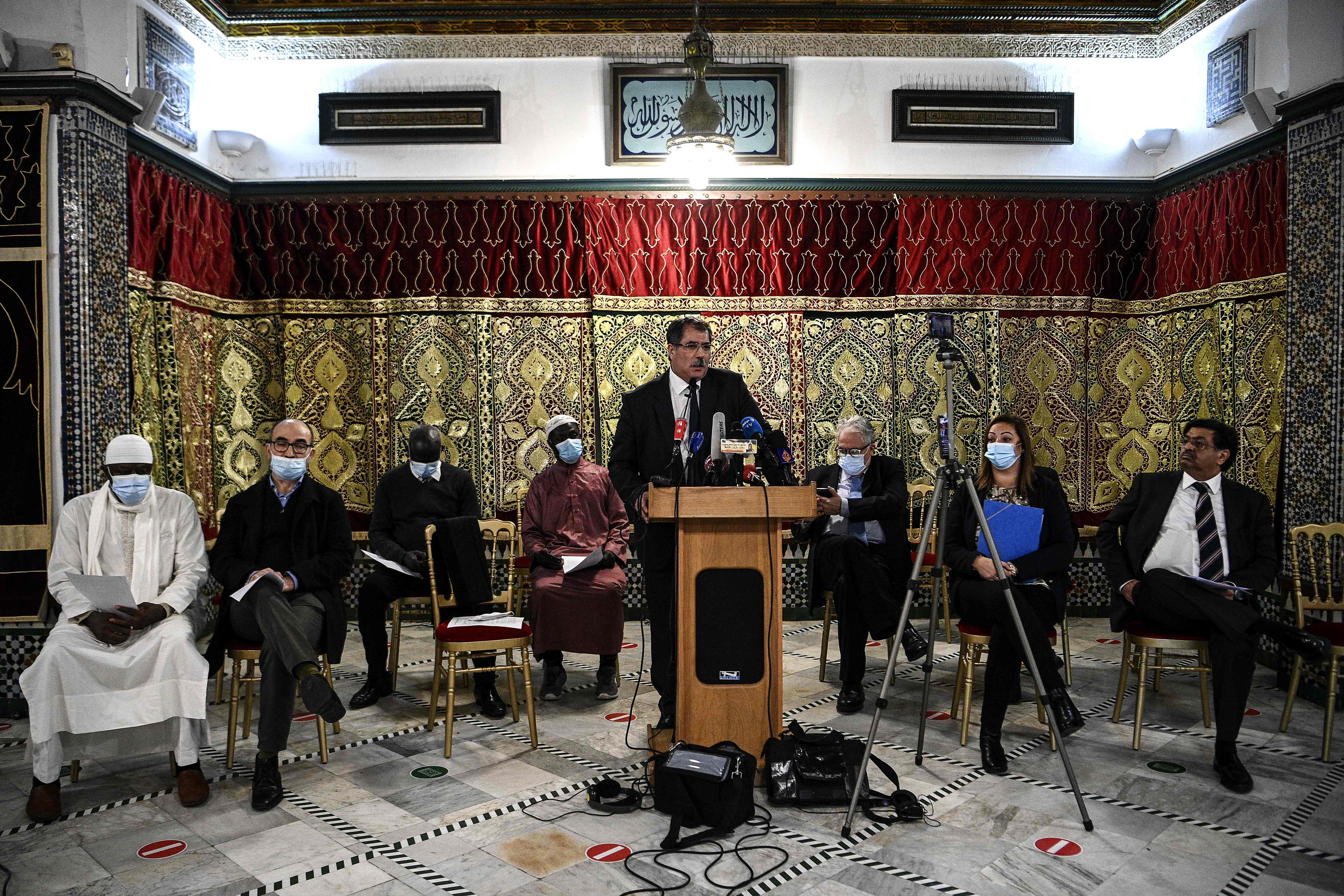 Pimpinan organisasi Islam di Prancis mengecam ajakan memboikot produk asal negara Eropa itu.