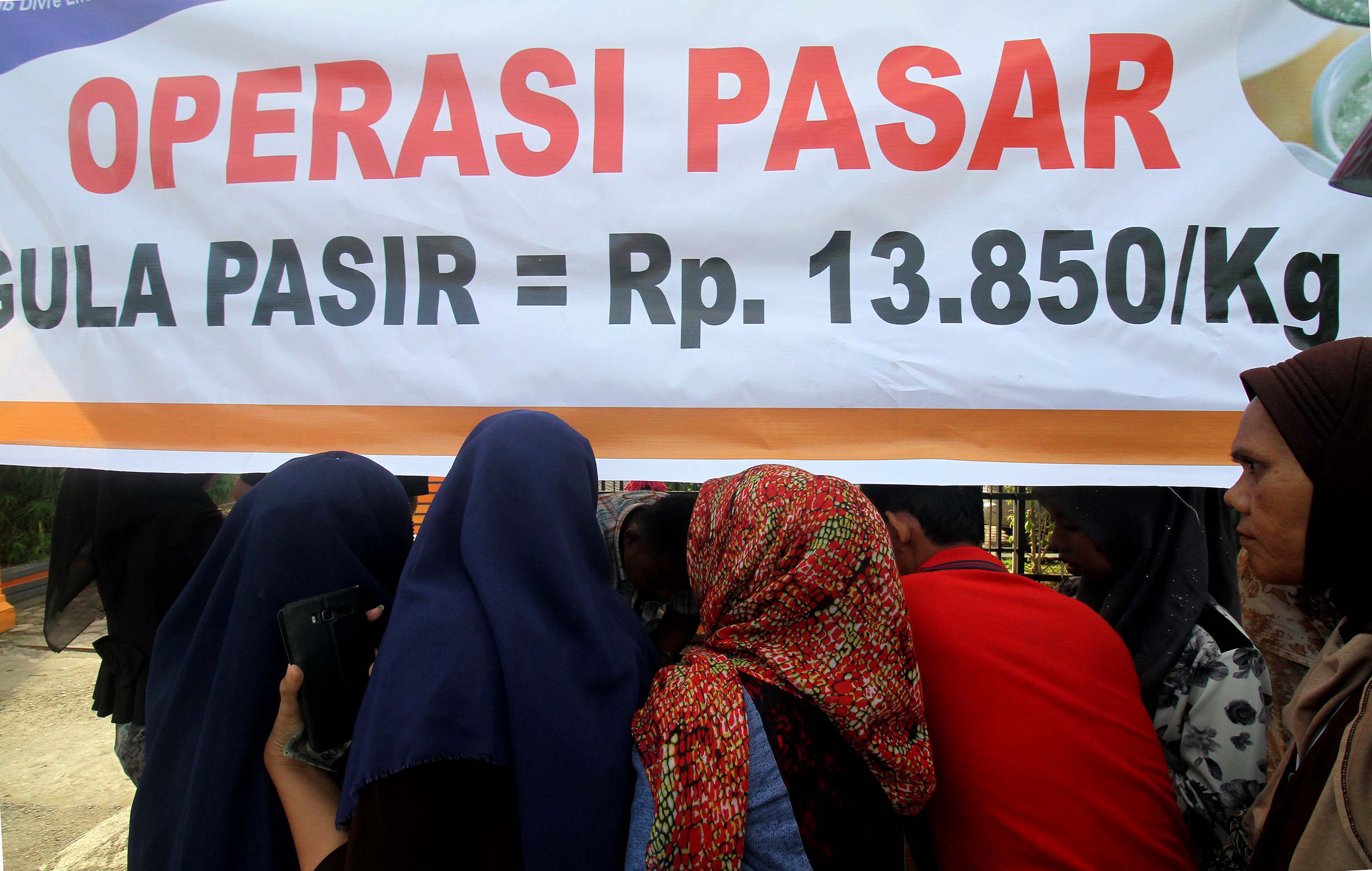 Operasi Pasar Murah selalu mengundang kerumunan sehingga risiko tinggi penyebaran Covid-19