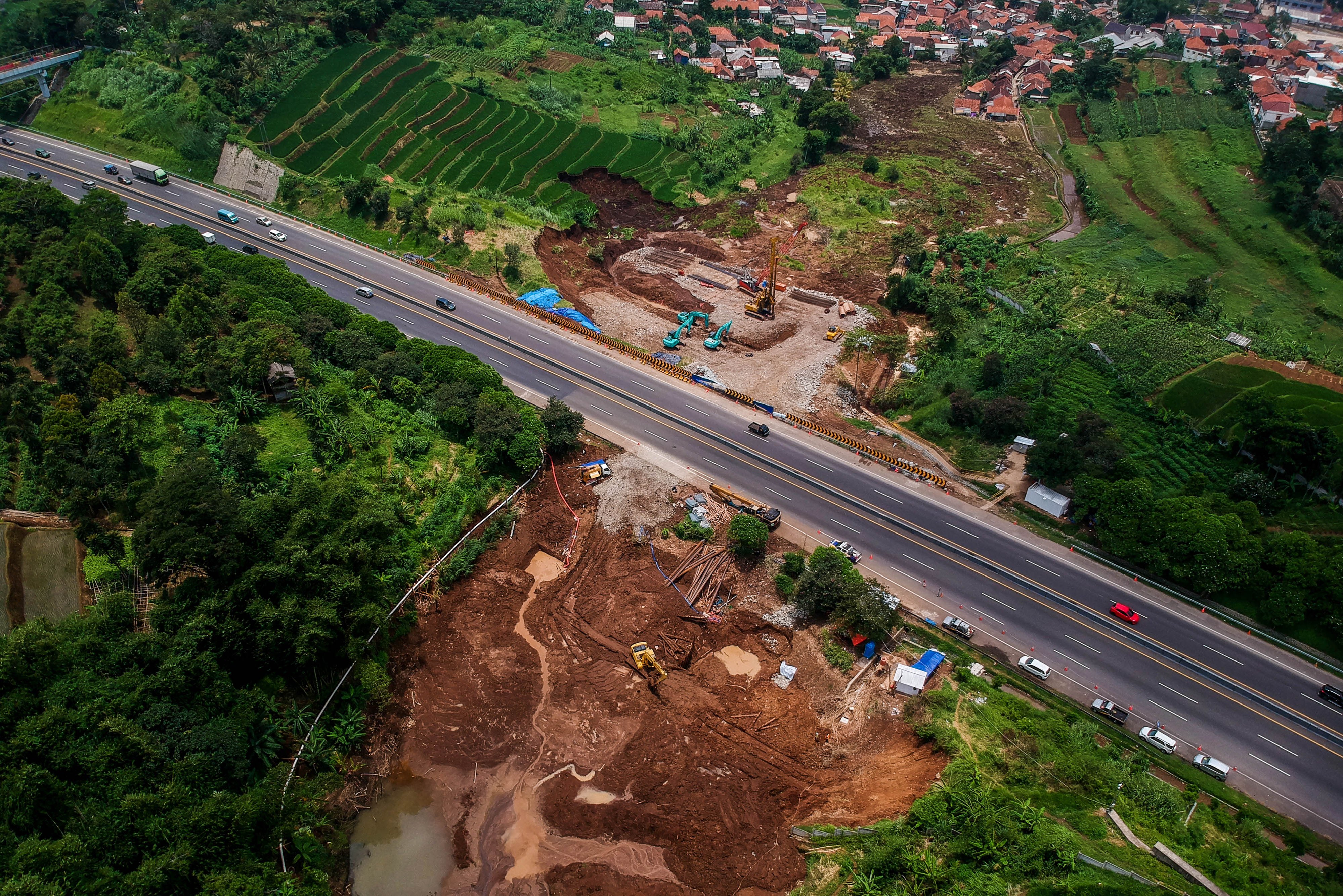 Pembongkaran Jembatan, Jalan Tol Cipularang Berlakukan Buka-Tutup